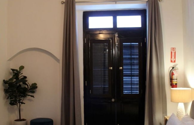 Modern Living in Old San Juan - Photo 7