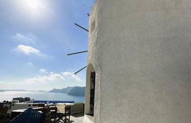 Lioyerma Windmill Villa With Outdoor Hot Tub - Photo 7