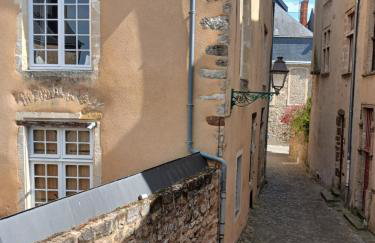 Petite Maison Romantique au calme, Cœur Historique, vue Ville et Jardin - Foto 32