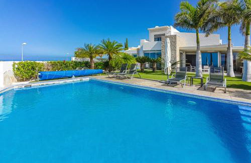 Villa Eleonora, Luxury Villa with Heated Pool Ocean View in Adeje, Tenerife - Foto 8