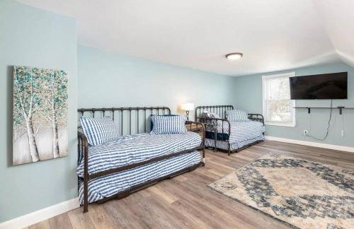 2-Unit House, big Lake Winnisquam views - Sleeps 13 - Foto 16