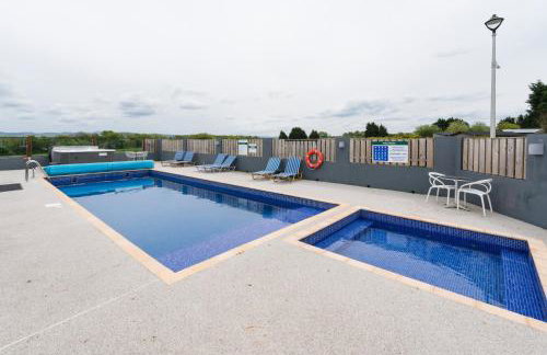 The Milking Parlour - Photo 12