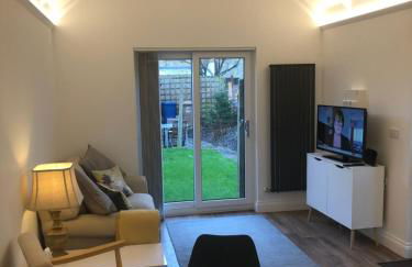 Unique one bed contemporary bungalow town centre - Foto 1