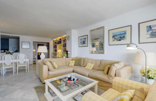 Apartment - Car included - Photo 23