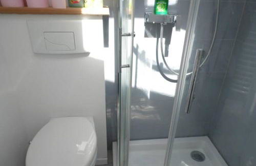 Maisonnette climatisée avec parking privé - Photo 3