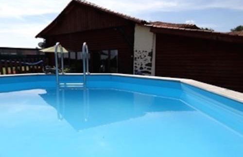 Les Vergnes Gîtes Countryside Getaway with Pool - Foto 10