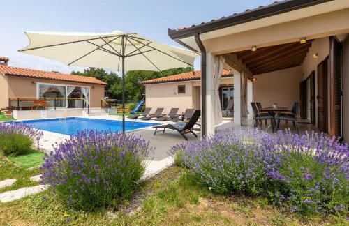 Luka's house - Photo 43