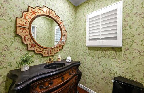 Spacious 5BR LA Villa with Pool Spa & Game Room - Foto 23