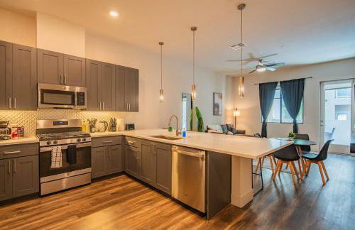 Luxe 1BR Kierland Commons, TPC Golf, Pool, Gym, W-D - Foto 5