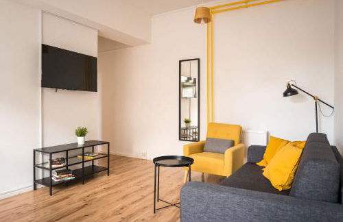 2 Bedroom Apartment in convinient location - Photo 1