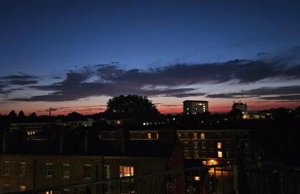 Roof Terrace, 2-bed 2-bath, Stoke Newington - Foto 32