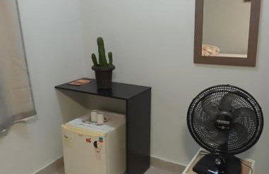 Kitnet independente confortável e muito bem localizada - Foto 8