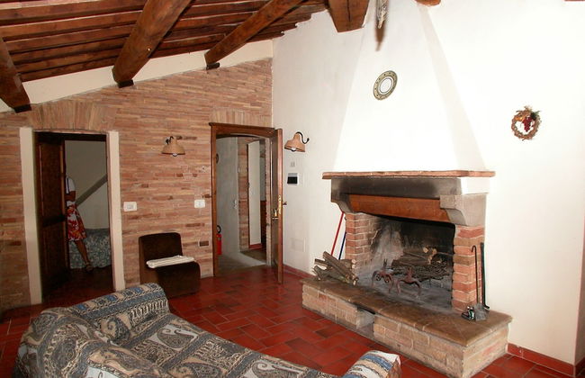 Attractive Apartment in old Farmhouse on the Estate With Pool - Foto 33