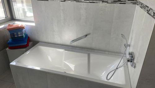 Lovely 2 bedroom apartment with free parking - Foto 5