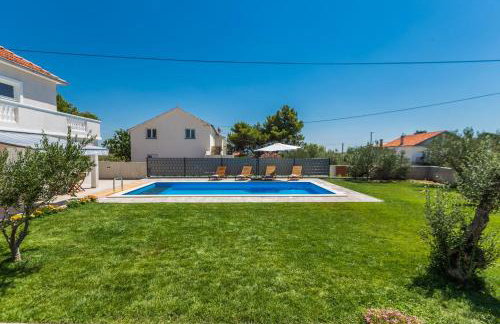 Serene Escape Near Zadar With Private Pool & Charming Outdoor Oasis - Foto 89