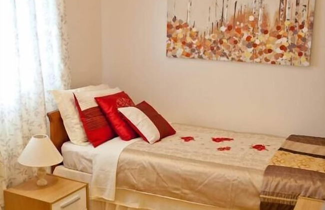 Karah Retreats - Calne - Photo 2