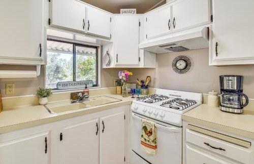 La Grange Home with Covered Patio and Gas Grill! - Foto 9