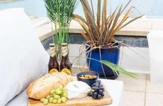 NEW! Stunning 2 Bed Beach Front Penthouse Apartment - Topaz, Compass Point - Foto 30