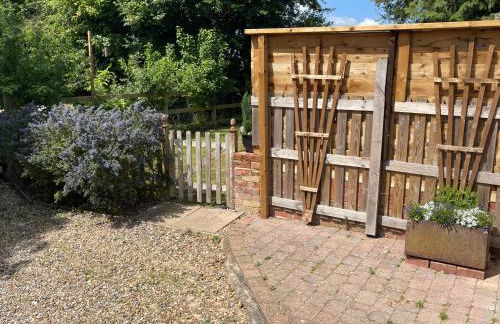 The Tack Room Cottage - Sleeps 4, Garden & Parking - Foto 64