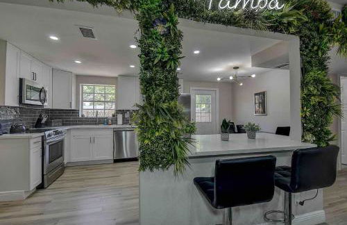 Family Friendly 5BR Tampa Home 10Min To Downtown - Foto 19