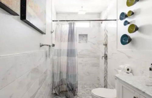 Beach House with Huge Deck and Great Views - Photo 15