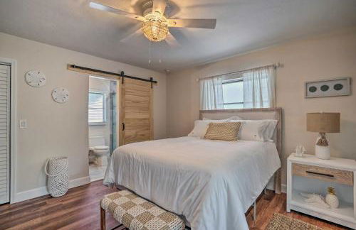 Naples Oasis with Screened Pool, Bike to Beach! - Foto 14