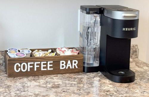 Salt Life Retreat Unit A-2BR/2BA, Heart of Margate - Foto 17