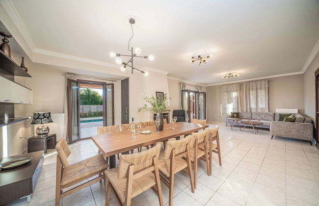 Classic Villa - Photo 32