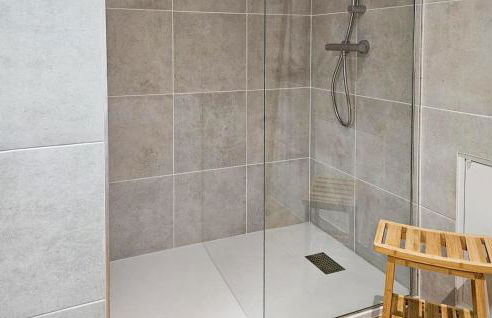 Lovely Home In Roquebrun With Kitchen - Foto 10