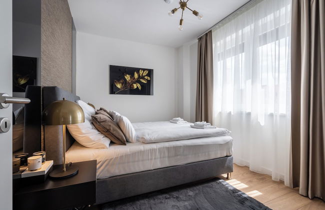 The Rose Garden Apartments - Photo 8