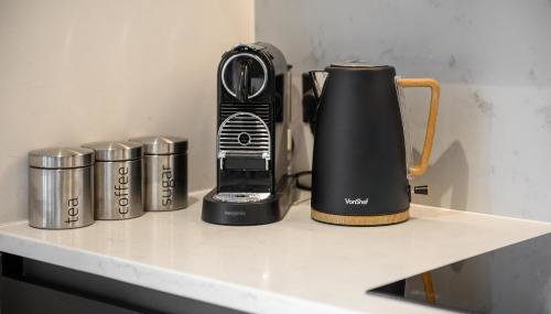 West Didsbury Retreat l Cinema l Sleeps 8 - Foto 5, toaster