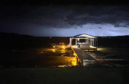 Lakefront Oasis with Private Boat Dock on Lake Palestine - Foto 47