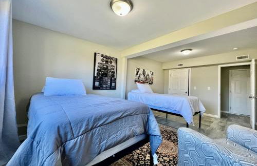 Charming 4BR Home in Liberty Township w Large Deck - Foto 15