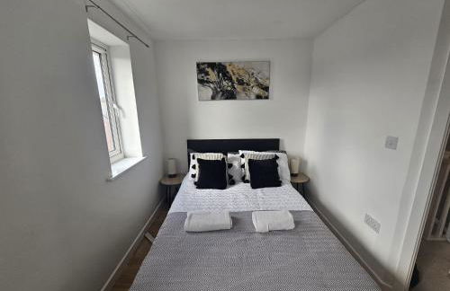 Homington House Long Stays Sleeps 7 Free Parking - Foto 15