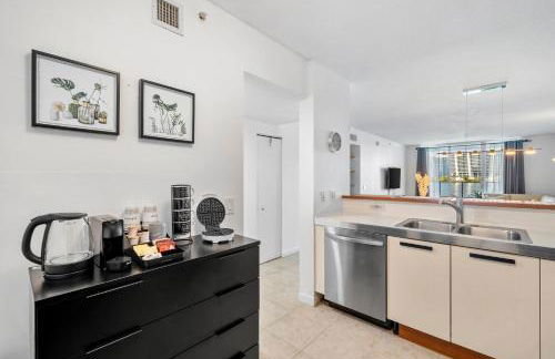 Waterfront Luxury 2-Bedroom Condo Sunny Isles Beach - Foto 15