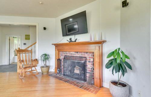 Rainier Home on 20 Acres with Blueberry Farm! - Foto 5