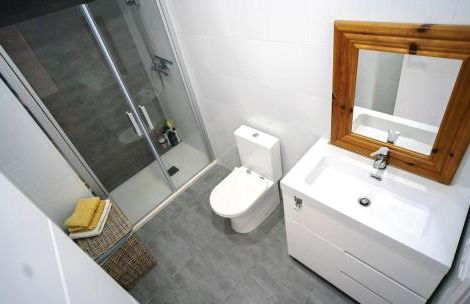 Charming New Beachside House up to 8 Beds! - Foto 17