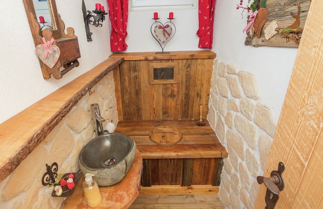 Quaint Holiday Home in Feldwies near Ski Area - Photo 15