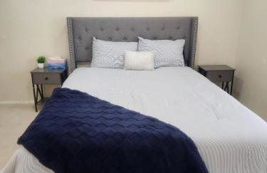 Bold Blue Retreat in Henderson - Foto 25