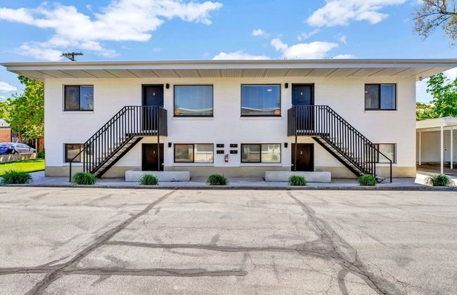 Charming 2BR w King Queen Close to SLC - Foto 32