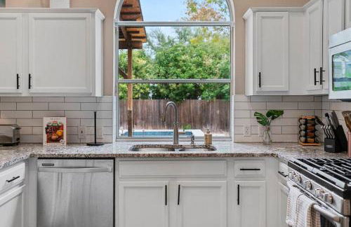 Sun Filled Home W Gorgeous Pool HotTub Gameroom - Foto 24