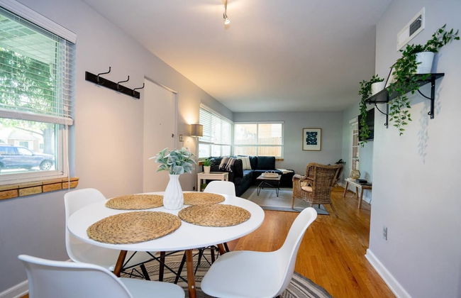 The Denver Den in Mayfair Park Enormous Backyard With Grill Sleeps 7 - Photo 1