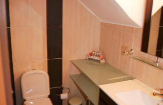 Dio Escapes Houses - Photo 28