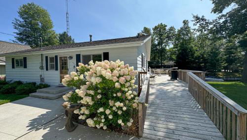 Burt Lake Lookout - Foto 3