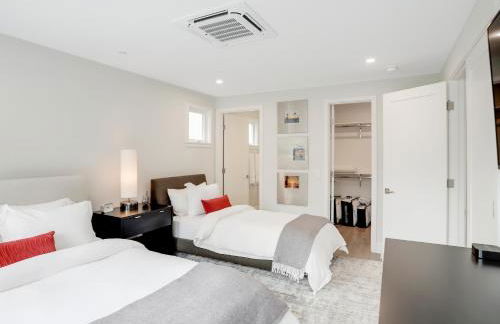 Coastal retreat near the beach w Panoramic Ocean Views, Rooftop Deck, & Firepit - Foto 10