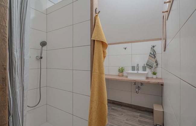 Lukec Estate - Photo 13