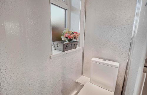 3 Bed Rest Home Middleton M24 Sleeps 8 - Foto 28