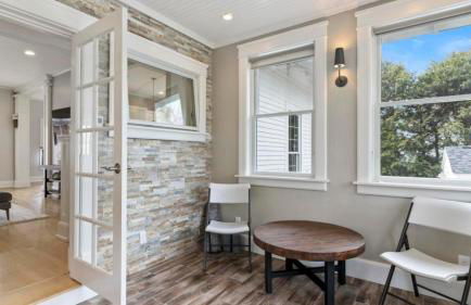 Experience comfort at Andrea Bluff Cottage, a 3-bedroom home in Harbor Springs. - Foto 9