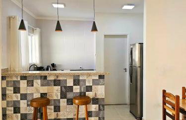 Encantadora casa com piscina perto da praia - Foto 8