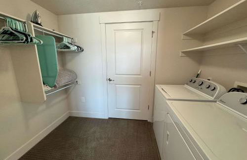 Downtown Condo with Mountain Views - Foto 29